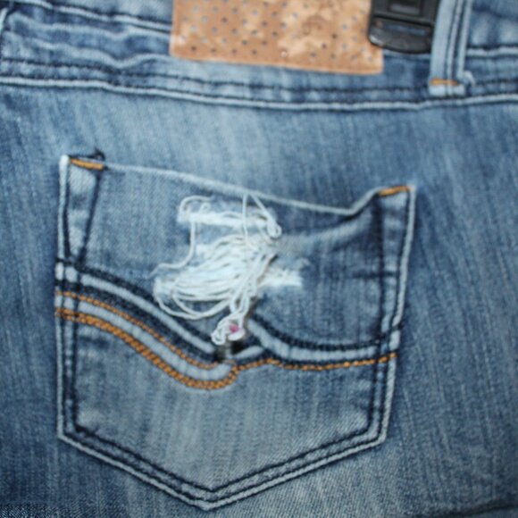 Almost Famous Size 3 Juniors Distressed Blue Jean Pants - Picture 8 of 14